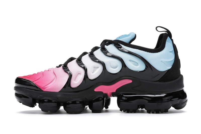 Pink and black nike vapormax clearance