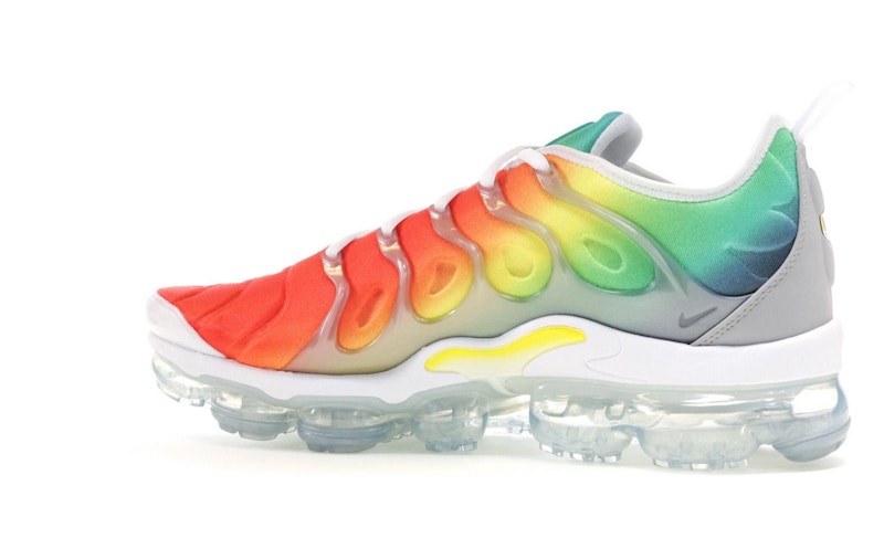nike vapormax plus rainbow black