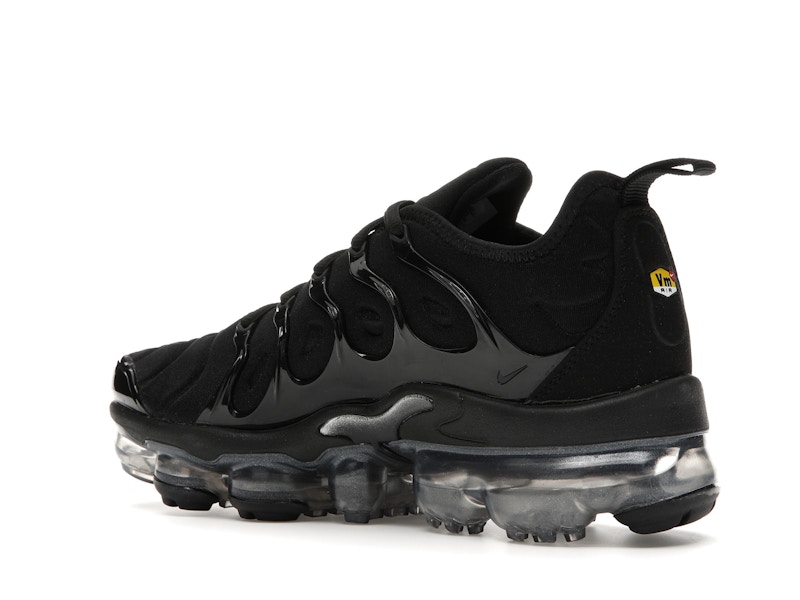 nike vapormax plus stockx