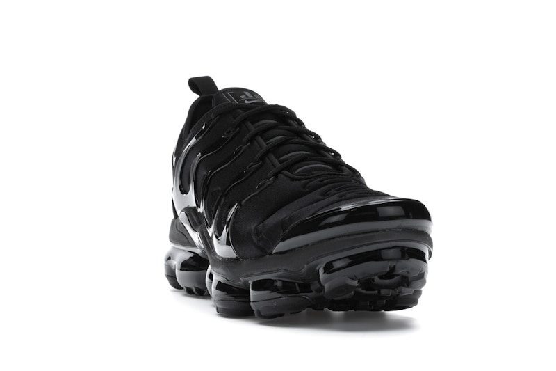 nike vapormax plus triple black mens