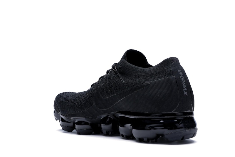 Nike vapormax flyknit triple black 2.0 clearance