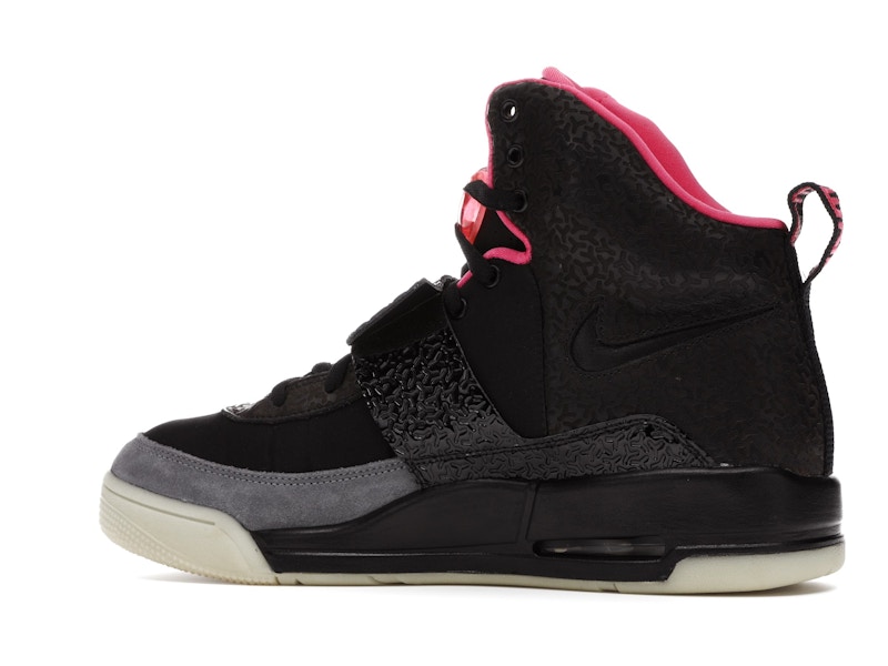 Black nike yeezy Clearance