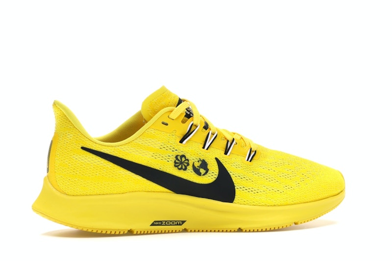 Nike yellow pegasus
