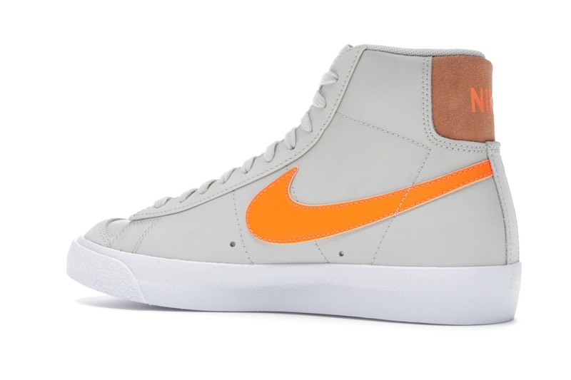 Nike Blazer Mid '77 Light Bone (Women's)