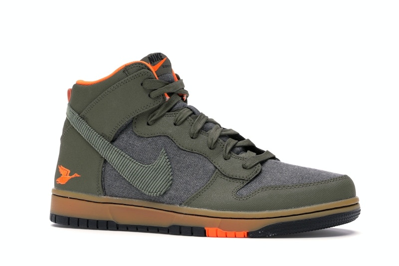 Nike Dunk CMFT Swoosh Social Club Olive