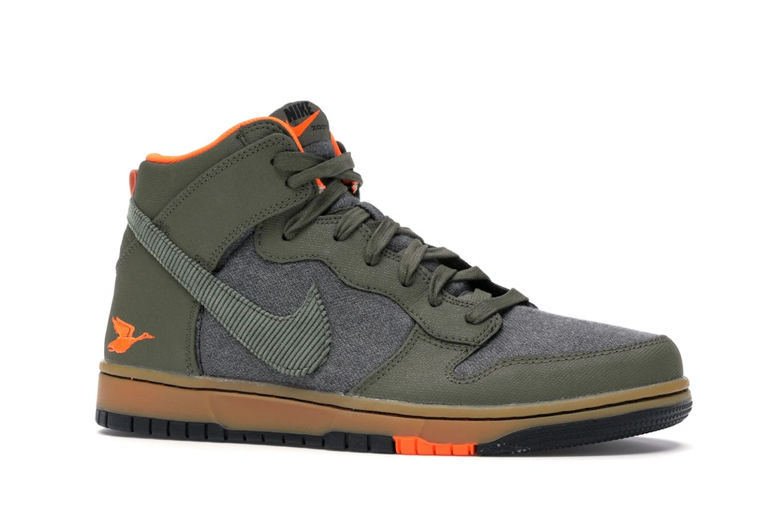 Nike Dunk CMFT Swoosh Social Club Olive