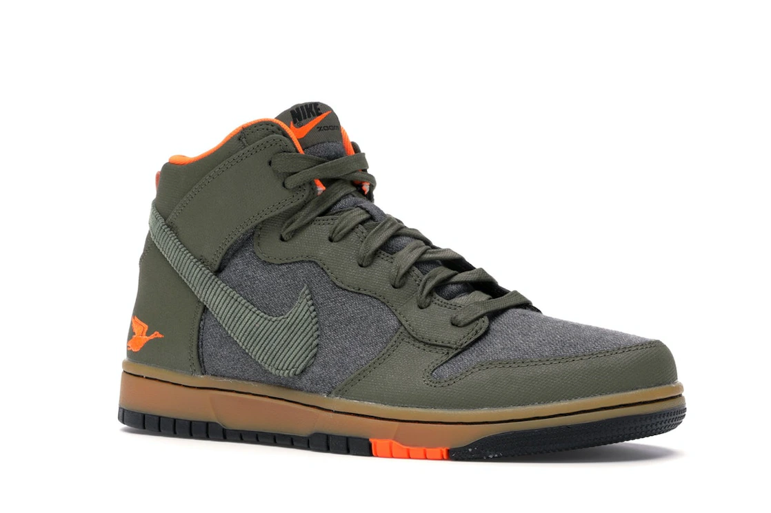 Nike Dunk CMFT Swoosh Social Club Olive