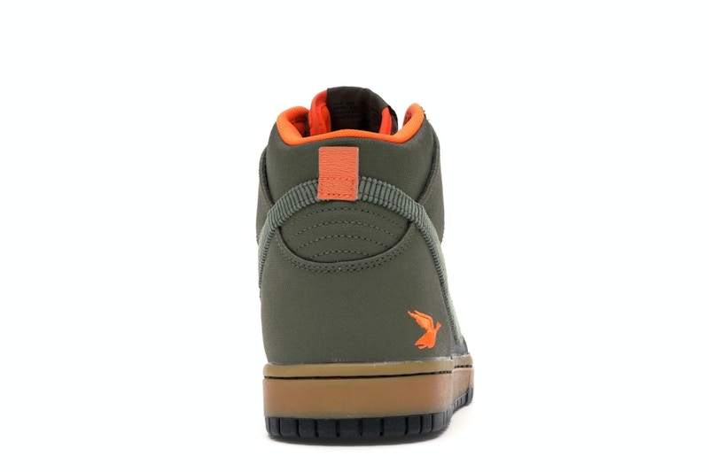 Nike Dunk CMFT Swoosh Social Club Olive