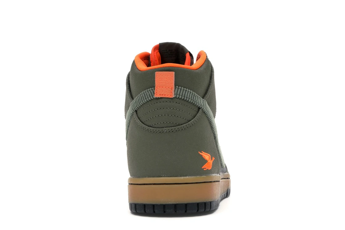 Nike Dunk CMFT Swoosh Social Club Olive