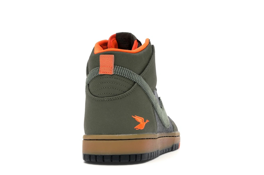 Nike Dunk CMFT Swoosh Social Club Olive