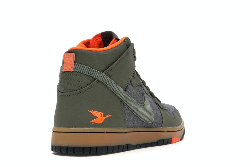 Nike Dunk CMFT Swoosh Social Club Olive
