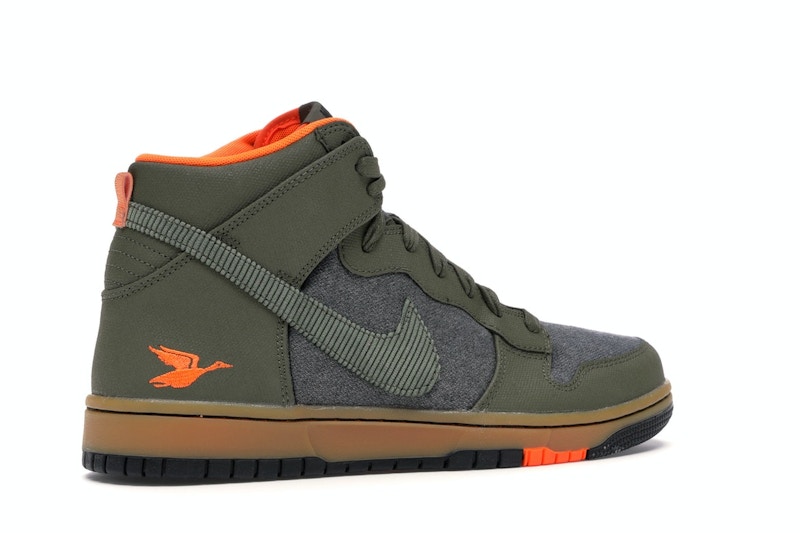 Nike Dunk CMFT Swoosh Social Club Olive