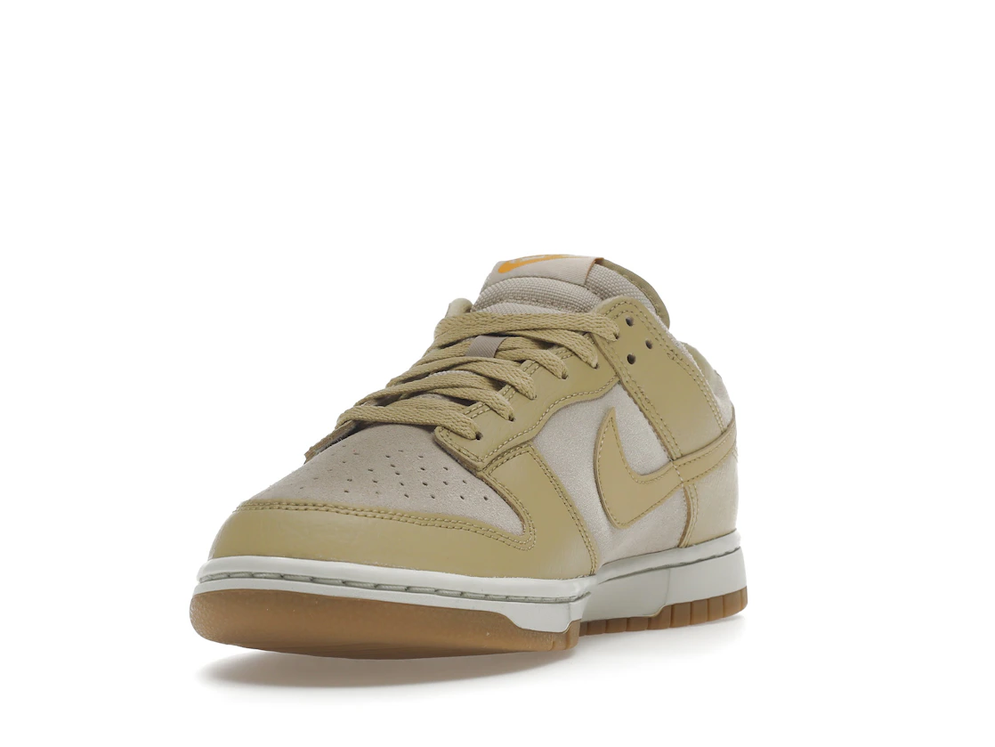 Nike Dunk Low Khaki Suede Gum