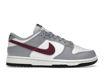 Nike Dunk basse coloris ivoire clair/bordeaux (femme) Style