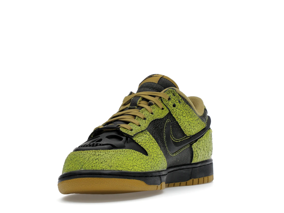 Nike Dunk Low Retro QS Halloween Skull