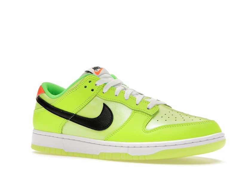Nike Dunk Low SE Splash Volt
