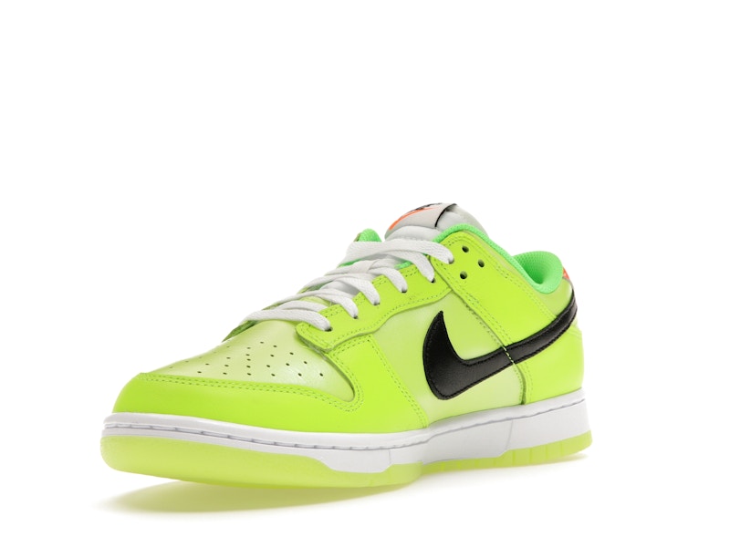 Nike Dunk Low SE Splash Volt