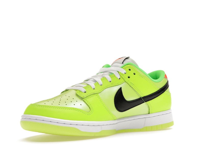 Nike Dunk Low SE Splash Volt