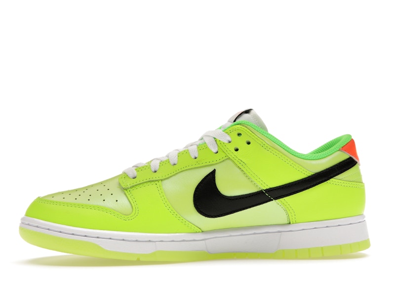 Nike Dunk Low SE Splash Volt