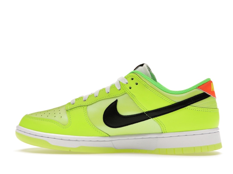 Nike Dunk Low SE Splash Volt