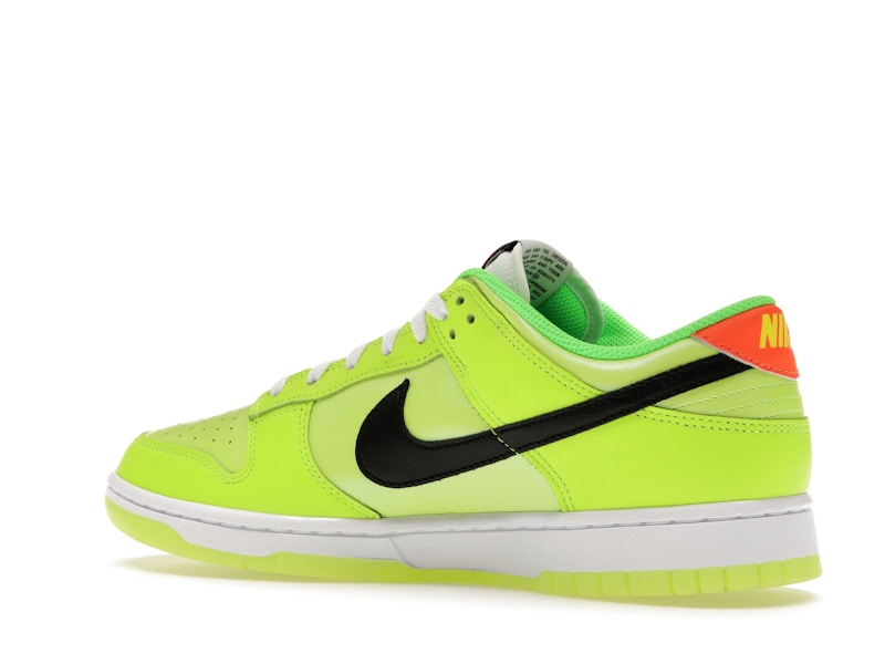 Nike Dunk Low SE Splash Volt