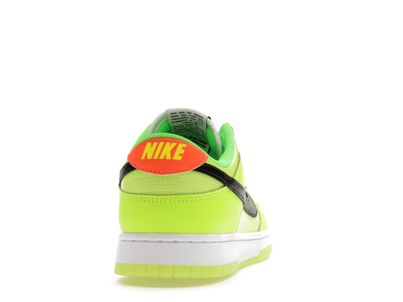 Nike Dunk Low SE Splash Volt