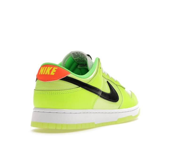 Nike Dunk Low SE Splash Volt