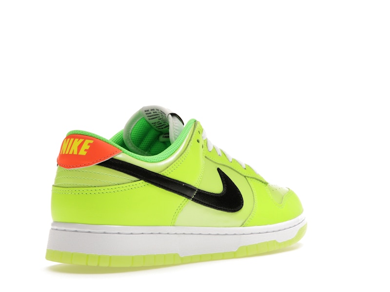 Nike Dunk Low SE Splash Volt