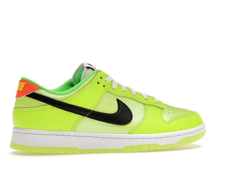 Nike Dunk Low SE Splash Volt