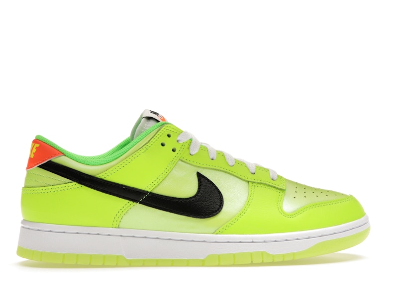 Nike Dunk Low SE Splash Volt