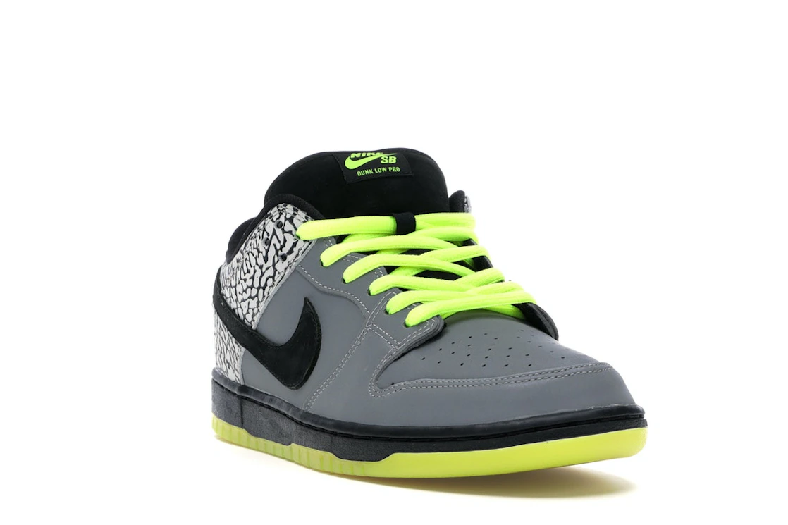 Nike SB Dunk Low DJ Clark Kent x Primitive 112
