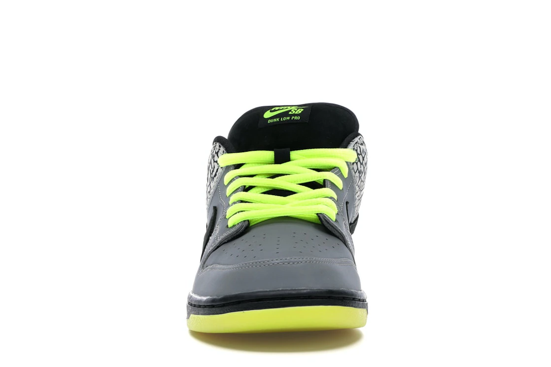 Nike SB Dunk Low DJ Clark Kent x Primitive 112