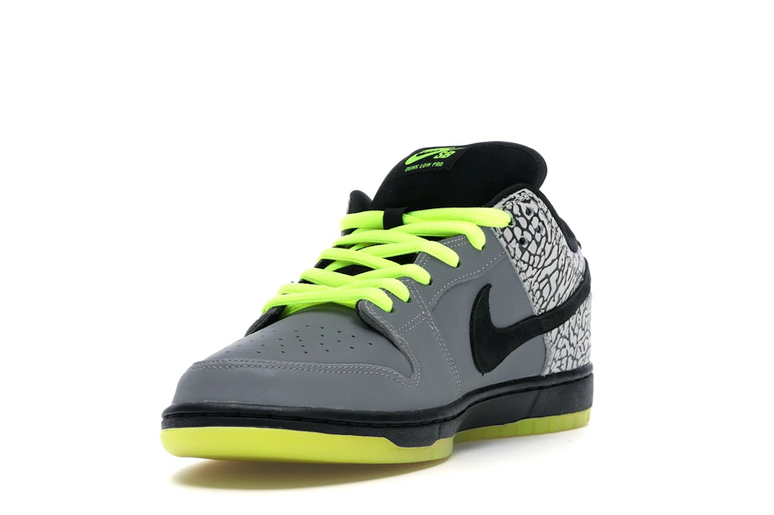 Nike SB Dunk Low DJ Clark Kent x Primitive 112