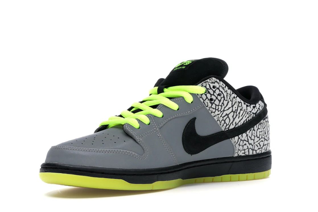 Nike SB Dunk Low DJ Clark Kent x Primitive 112