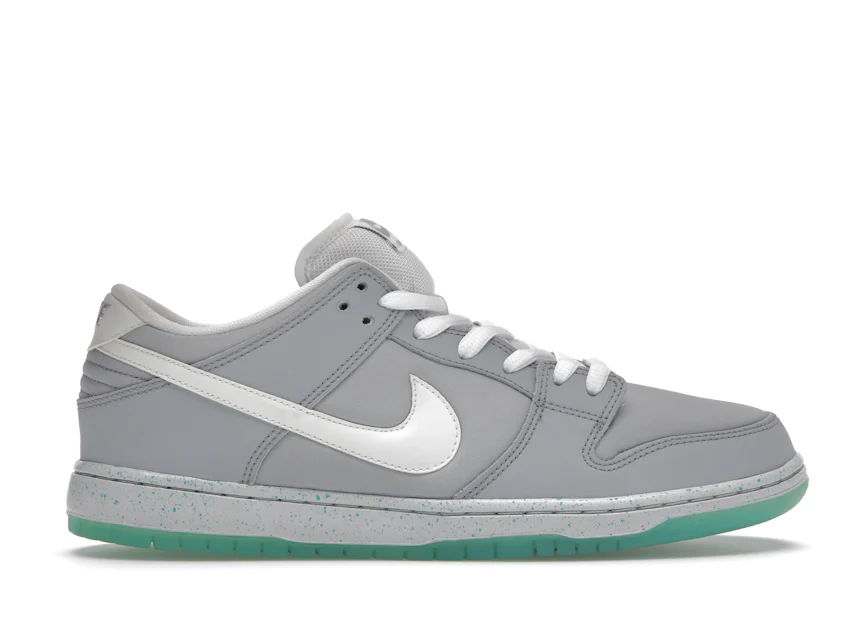 Nike SB Dunk Low Marty McFly 0