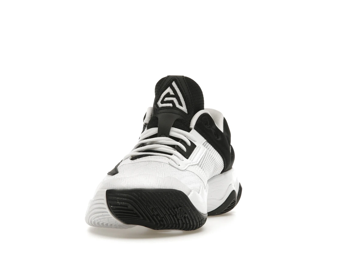 Nike Giannis Immortality 3 Oreo