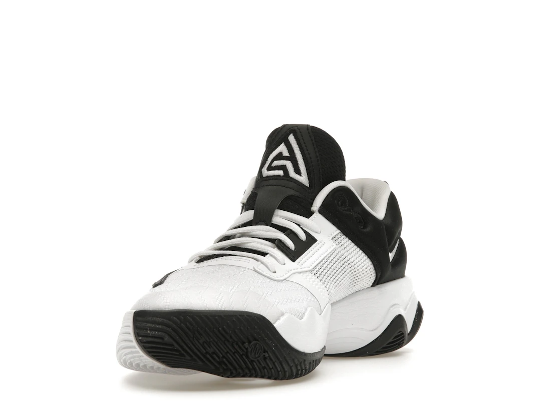 Nike Giannis Immortality 3 Oreo