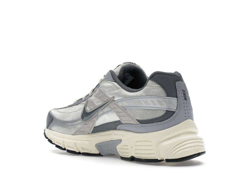 Nike Initiator Light Bone Smoke Grey