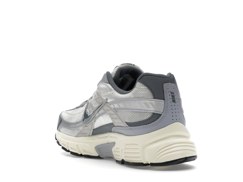 Nike Initiator Light Bone Smoke Grey