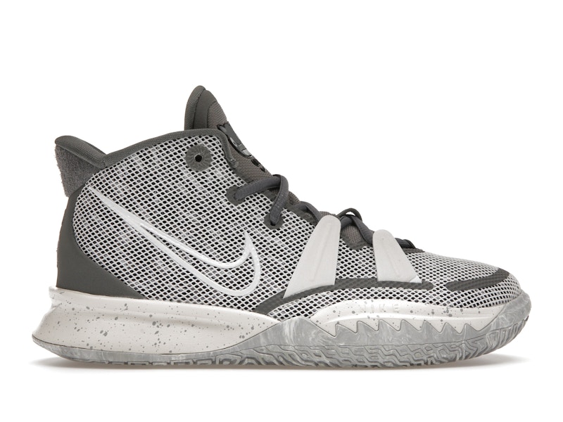 Nike kyrie gs hot sale