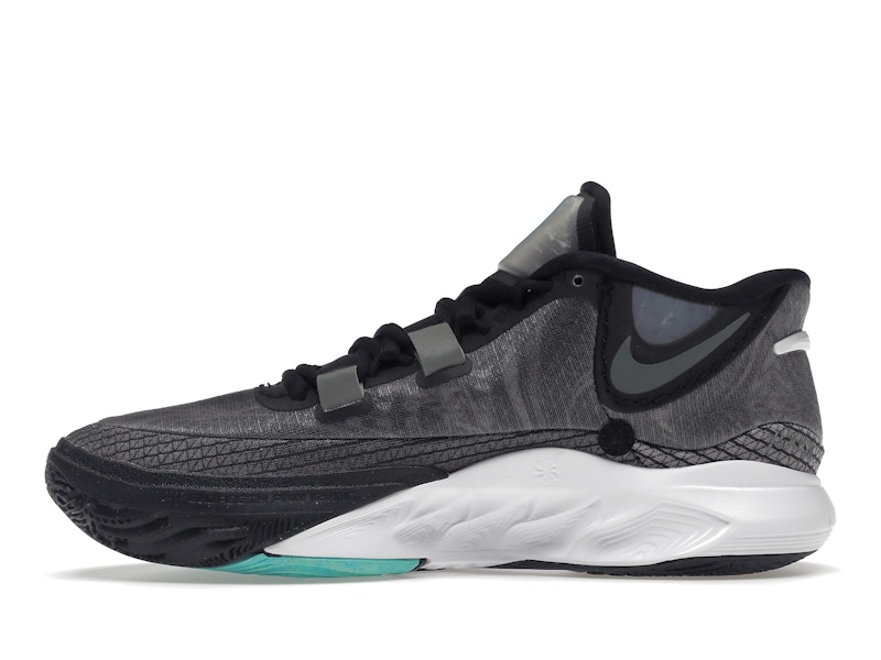 Nike Kyrie 8
