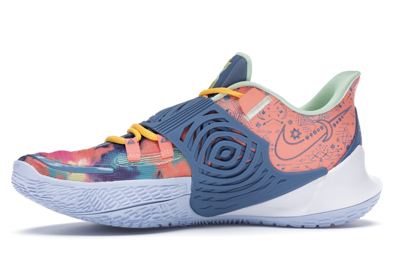 Kyrie 3 low atomic pink clearance