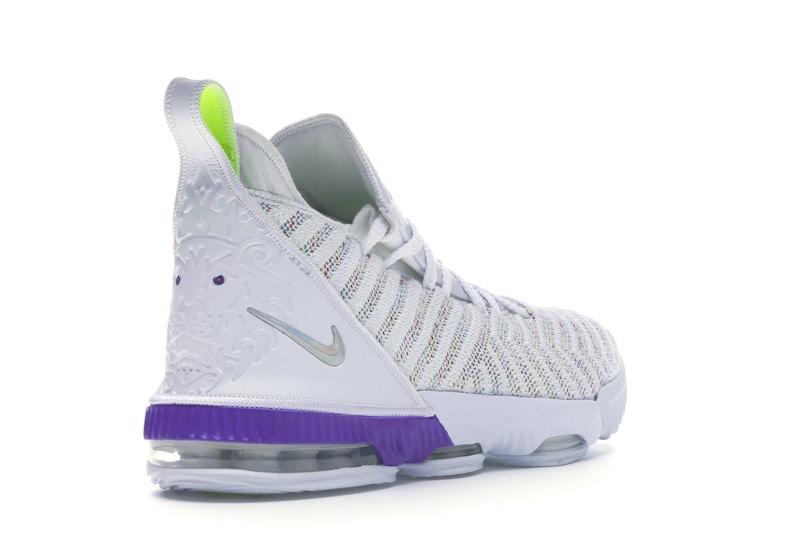 Lebron 19 buzz lightyear gs Clearance