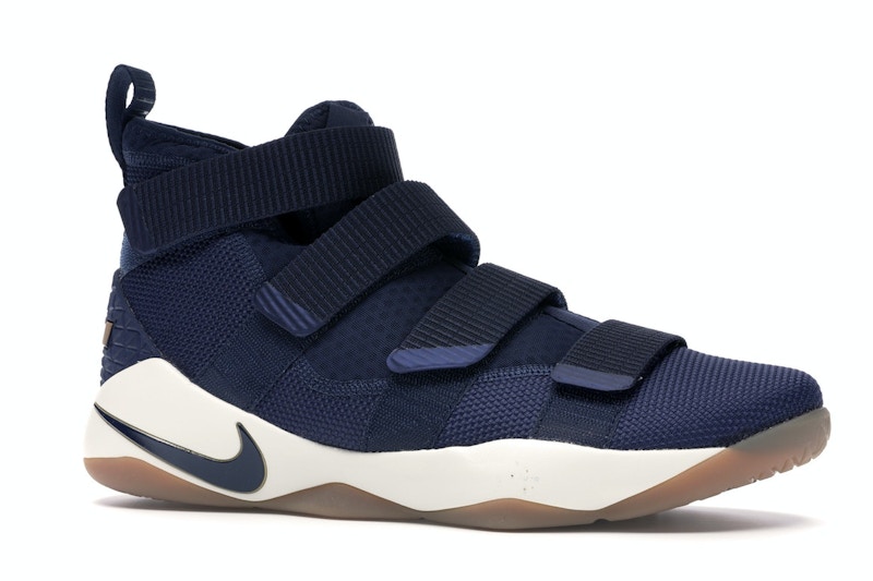 Lebron soldier 11 size 4.5