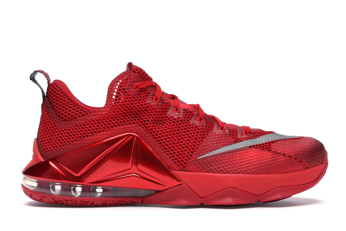 red low top lebrons