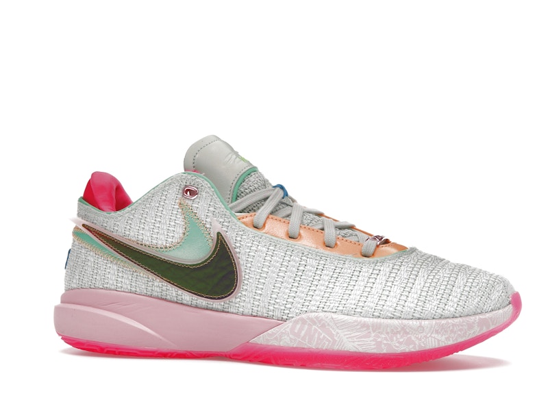 Nike LeBron 20 Time Machine - 360° view 3