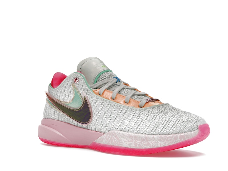 Nike LeBron 20 Time Machine - 360° view 5