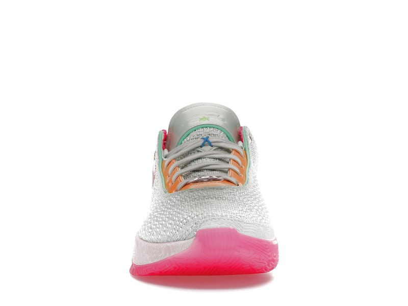 Nike LeBron 20 Time Machine - 360° view 10