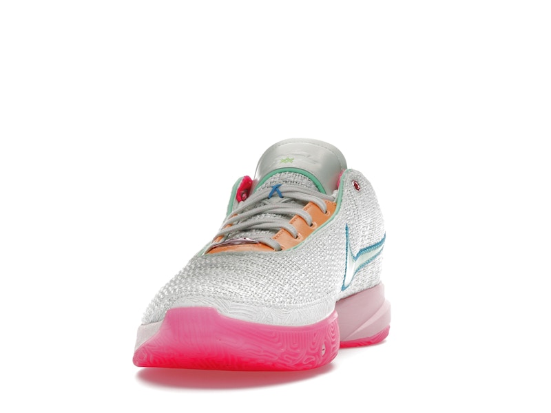 Nike LeBron 20 Time Machine - 360° view 12