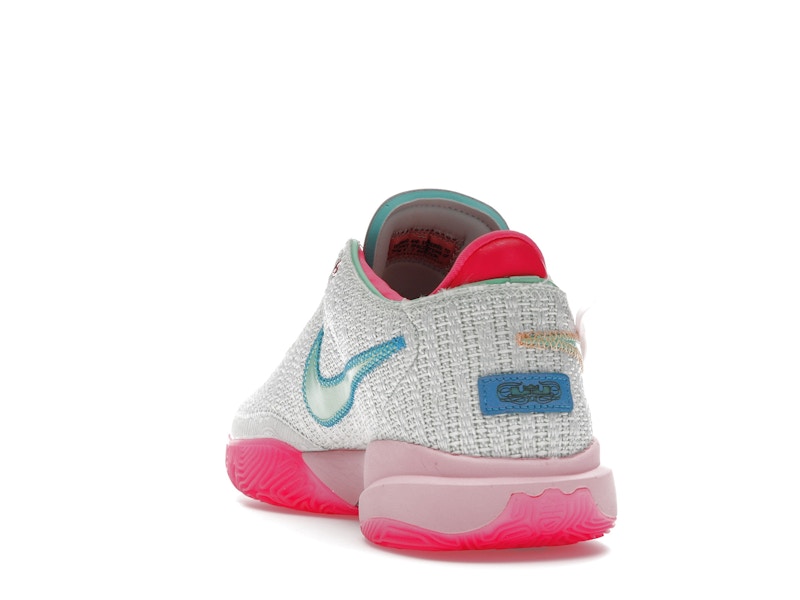 Nike LeBron 20 Time Machine - 360° view 26